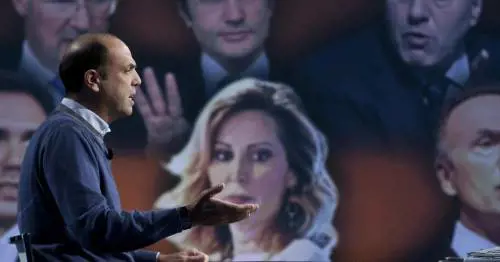 Primarie Pdl, Alfano: "Si voterà due mesi come negli Usa"
