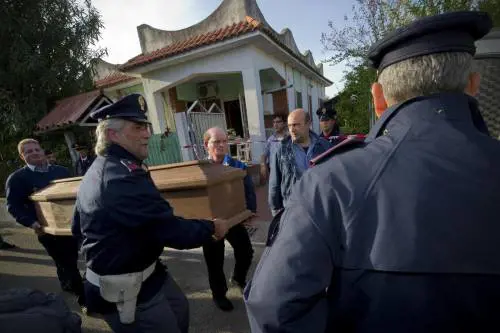 Castel Volturno, fermato padre e marito delle donne trovate morte in casa