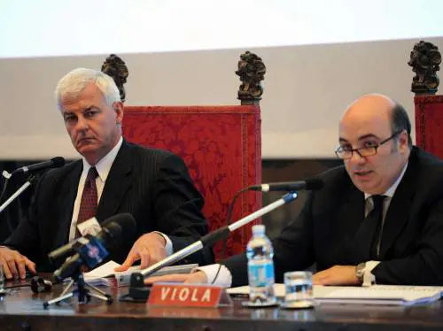 Mps, Viola stringe i tempi: «Piano da attuare nel 2013»