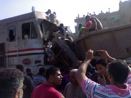 Egitto, treno contro scuolabus: morti 46 bambini