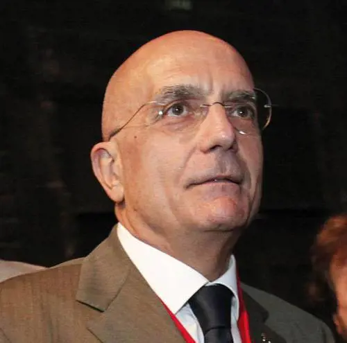 Berlusconi vuole il patto con la Lega Albertini gioca la carta dei sindaci