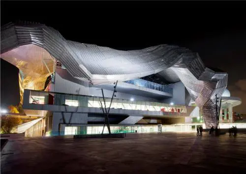 La Cometa del MiCo illumina Milano