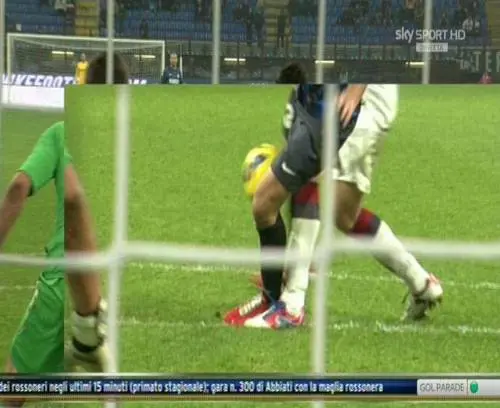 Il contatto tra Ranocchia e Astori