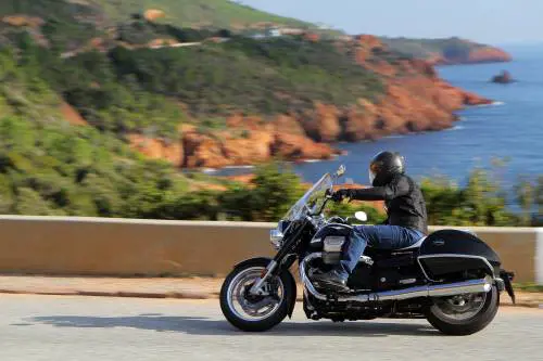 Moto Guzzi California 1400 Touring  