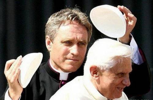 Corvo in Vaticano, padre Georg non sarà più segretario del Papa