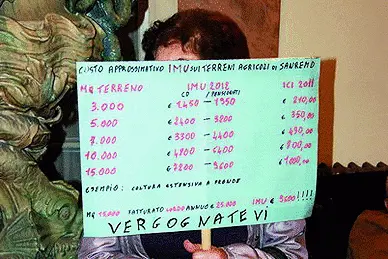 Sanremo, il Comune «okkupato» dai floricoltori