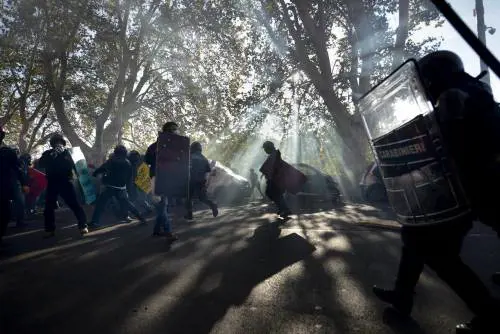 Cobas, studenti e Casapound: Roma blindata va alla guerra