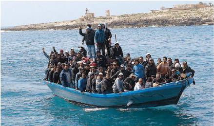 Reggio Calabria, soccorso barcone con a bordo 46 immigrati afghani