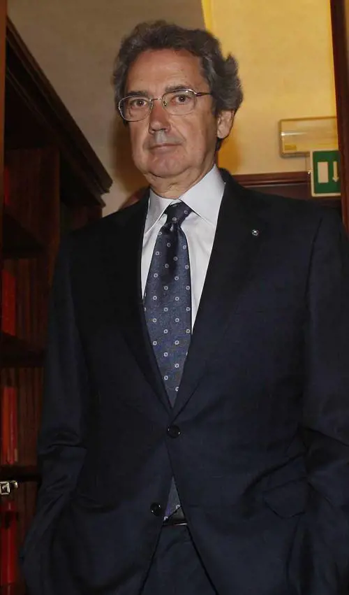 Telecom giù in Borsa (-3%) Pesa il diktat di Sawiris