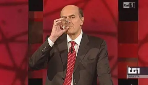 Il fermo immagine tratto da Raiuno mostra Pier Luigi Bersani