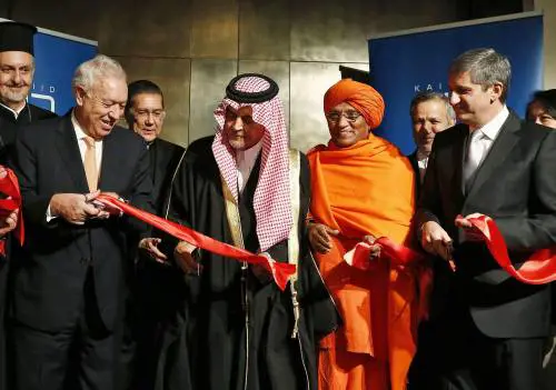 Se l'Arabia predica il dialogo religioso