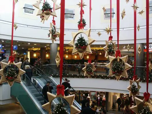 Natale in tempo di crisi: consumi giù del 3%