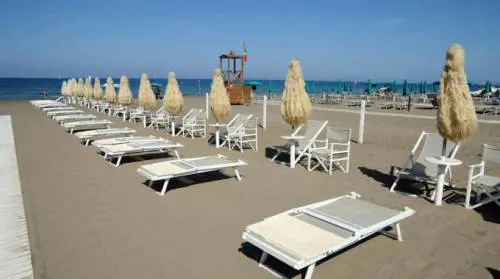 L'orribile incidente di un bimbo di 5 anni con il costume da bagno