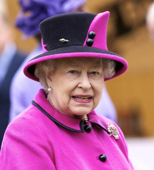 Regina preoccupata: gli ebook rovineranno i piccoli inglesi?