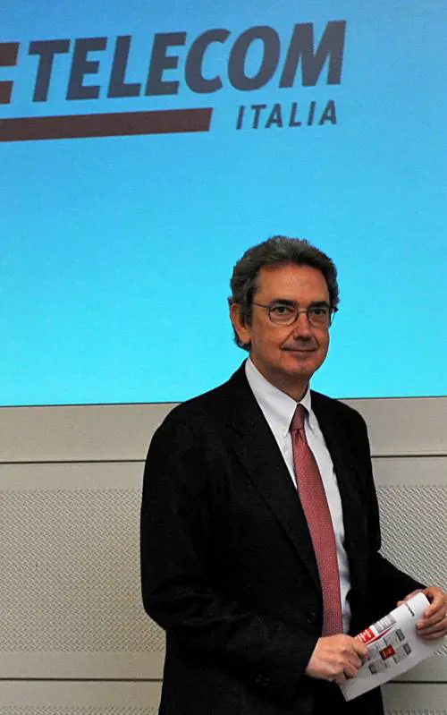 Telecom: sì all'asse con Cdp, no a Sawiris