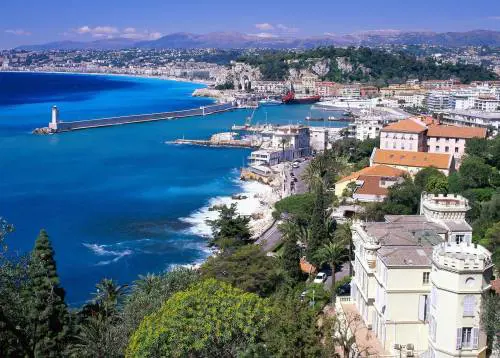 Costa Azzurra, supertassa Hollande sulle case