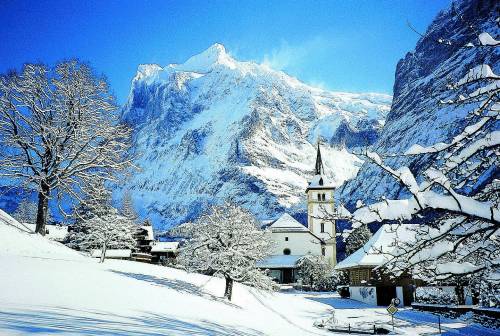 Con gli sci sul treno più alto d'Europa Poi a valle per godersi la dolce vita