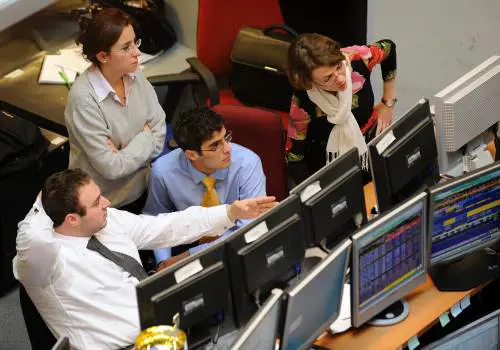 Operatori alla Borsa di Milano