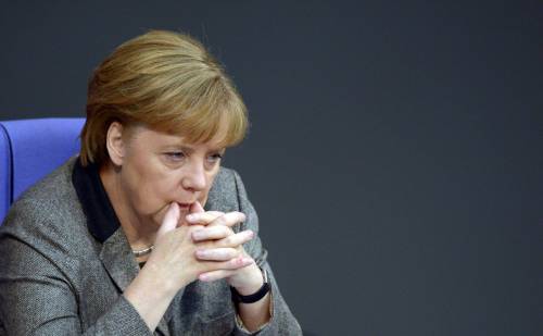 Merkel come Hitler Polemica in Germania