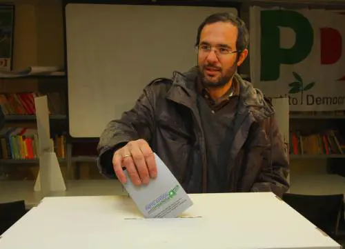 Lombardia, primarie centrosinistra: Ambrosoli in testa