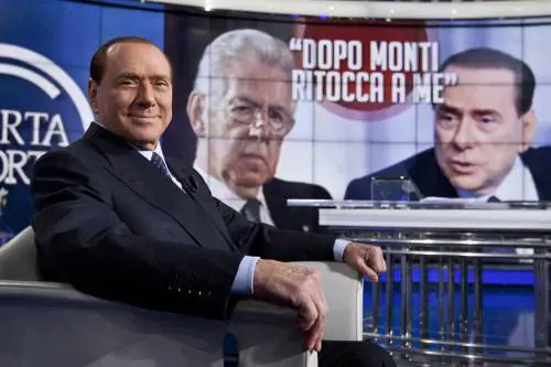 Silvio sente aria di rimonta e punta a far slittare il voto