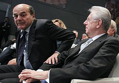 Il segretario del Pd Pier Luigi Bersani e il premier Mario Monti