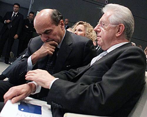 Il segretario del Pd Pier Luigi Bersani e il premier Mario Monti