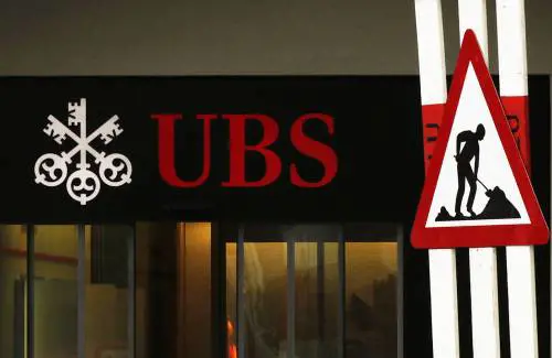 Ubs ci boccia: "Evitare titoli di Stato e azioni"