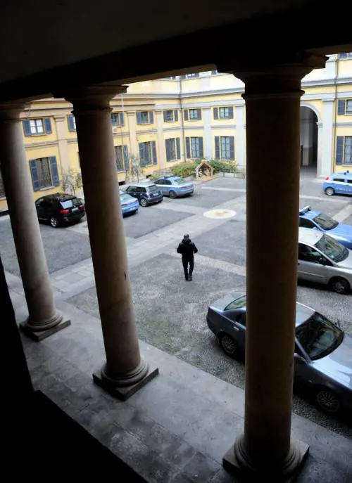 Tragedia in Questura di Milano: poliziotto suicida