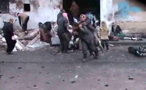 Siria, bombe su un panificio: 90 morti