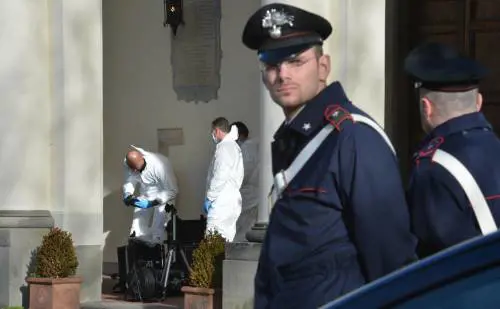 Prete ucciso in canonica, è giallo