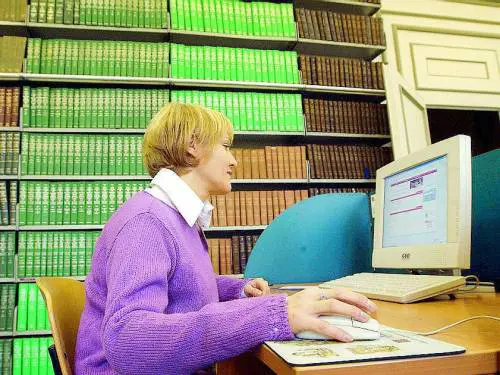 Ora in biblioteca si va con la tessera sanitaria