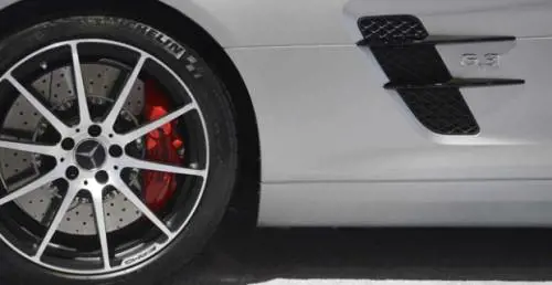 Mercedes o MeLcedes?