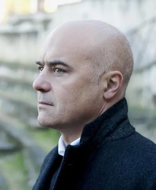 Montalbano torna a caccia di ladri (e anche di donne)