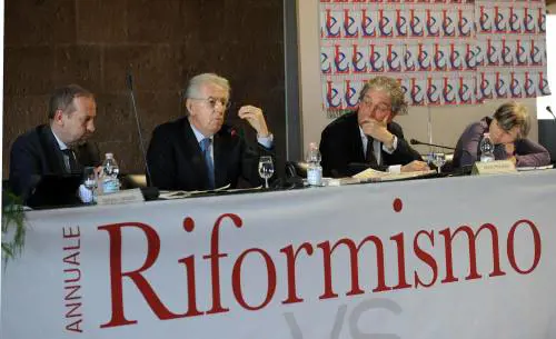 SuperMario in casa del Pd tende la mano a Bersani: "Cooperare dopo il voto"