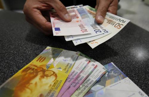 Povera Italia, i capitali fuggono in Svizzera