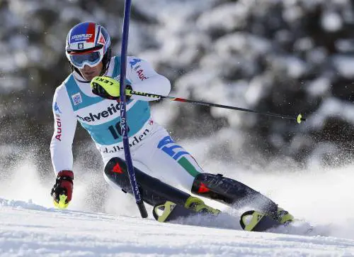 Moelgg fenomeno ma poi frena per salvare il podio