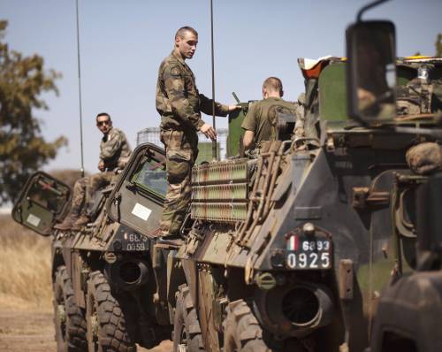 Militari francesi sul campo in Mali
