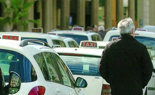 «Corse scontate agli over 80 con taxi d'argento»