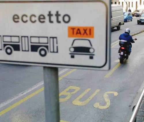 Oltre 5mila persone sulle corsie riservate