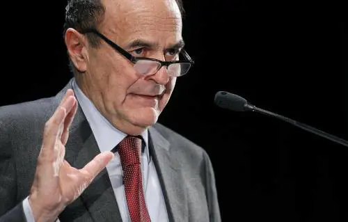 Pd giù nei sondaggi: meno 6% in un mese