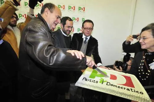 Bersani a Milano per lanciare la campagna elettorale di Ambrosoli