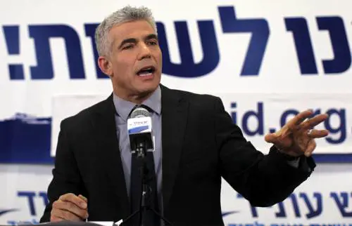Yair, il bello della politica "Non sarò una foglia di fico"