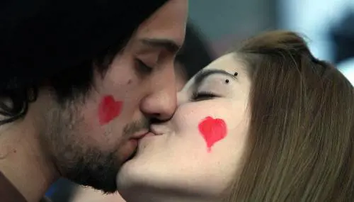 Le storie in stile Harmony truccate da romanzi veri 