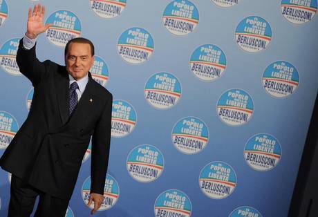Berlusconi: "Il Pd ha distrutto Mps, figurarsi l'Italia"