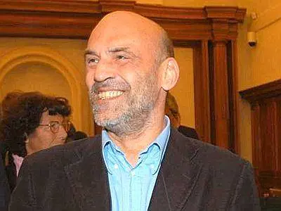 "Grillo come il Vate? C'è un abisso culturale"