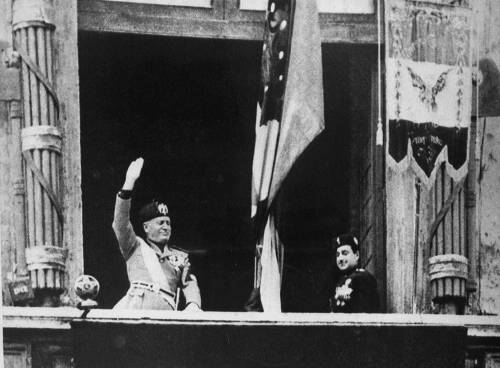 Una foto d'archivio di Benito Mussolini
