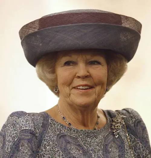 Beatrice lascia la corona d'Olanda