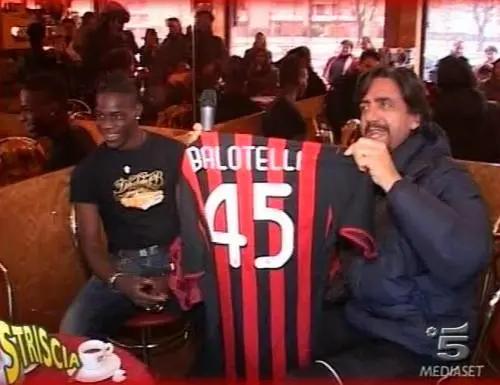 Balotelli, un'altra cresta nel tridente del Milan
