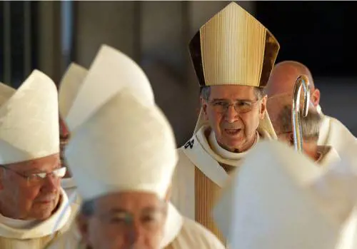 Usa, scandalo pedofilia: allontanato l'ex vescovo di Los Angeles